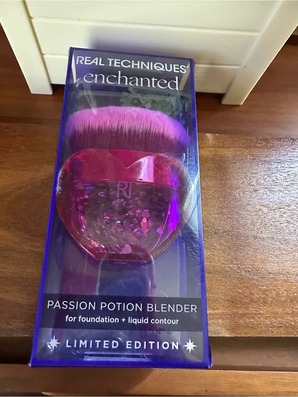 Real Techniques Enchanted Limited Edition Eye Set , Blender,ball Sponge, Face Sé